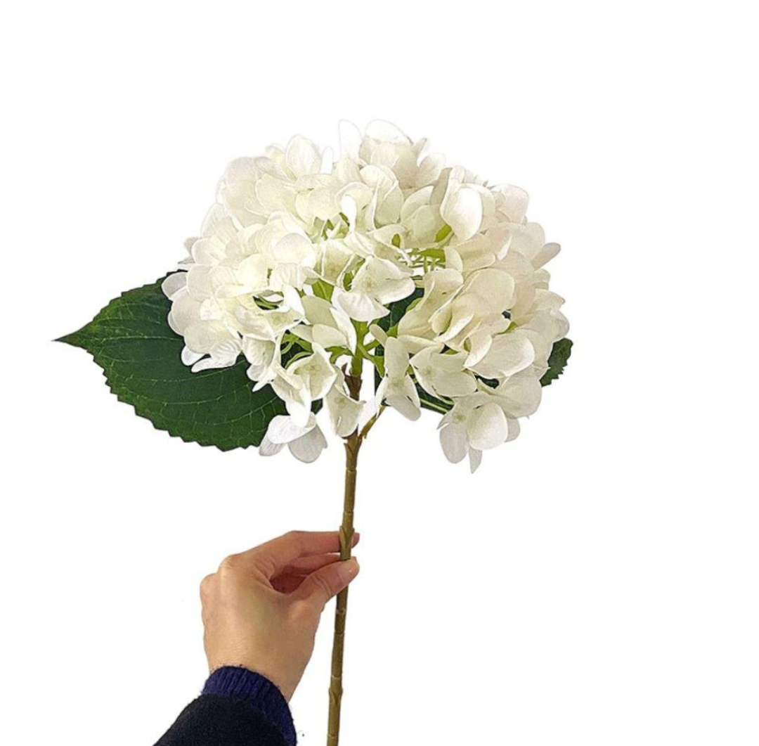 Fake White Hydrangea Artificial Flowers Bouquet 3pcs Real Touch Silk Fake Hydrangeas Heads with 176 Petals and Stems Fall Faux Hydrangeas Flowers for Table Centerpieces Party Floral Arrangements