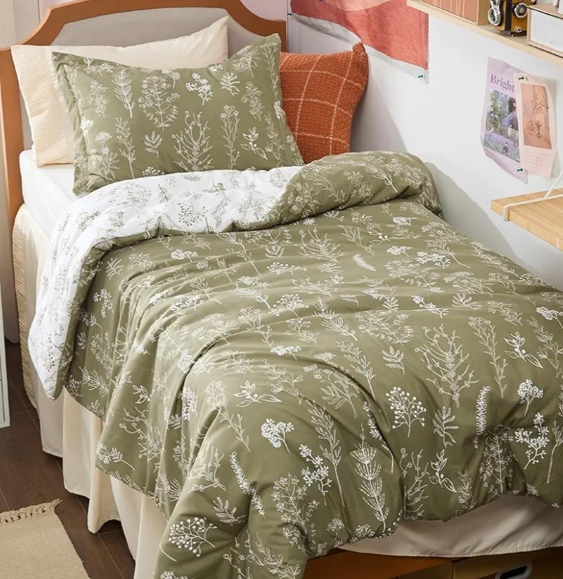 Bedsure Twin/Twin XL Comforter Set - Olive Green Bed Set, 2 Pieces Cute Floral Bedding, 1 Soft Reversible Botanical Flowers Comforter and 1 Pillow Sham