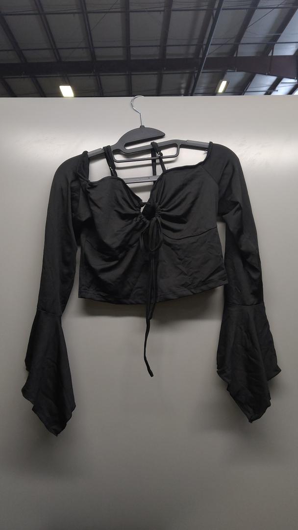 OYOANGLE Women's Off Shoulder Long Sleeve Drawstring Split Front T Shirt Ruched Lettuce Trim Crop Tee Top, with a black skirt, Medium