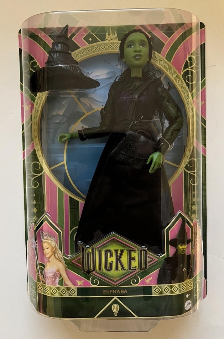 Mattel Universal Wicked Glinda Fashion Doll & with Poseability & Removable