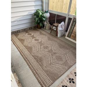 Tribal Indoor/Outdoor Light Brown 3 ft. 6 in. x 5 ft. Area Rug