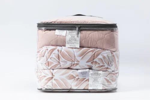 ELLEN TRACY 4 Piece Bedding Set Queen size. 1 Comforter 90×90 inch, 2 Comforter Shams 20×26 inch, 1 Quilt 90×90 inch