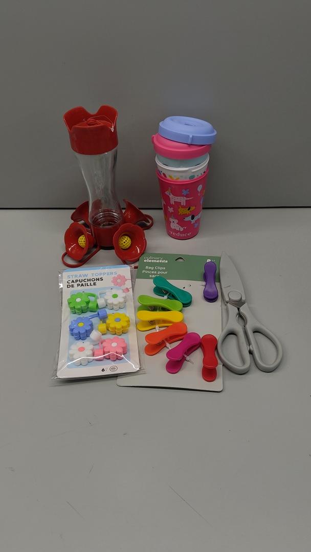 Scissors, Bag Clips , Straw Toppers &  : Perky-Pet Hummingbird 8 oz. Glass Nectar Feeder