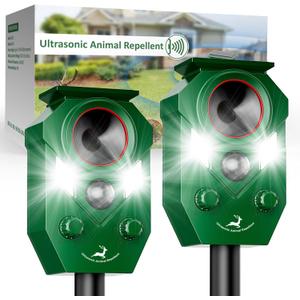 Solar-Powered Ultrasonic Animal Repellent with Motion Sensor, Waterproof Deer Repellent Device with LED Flashing Lights, Perfect for Outdoor Yards, Effective to Repel Deer, Coyotes, Raccoons, and Cats