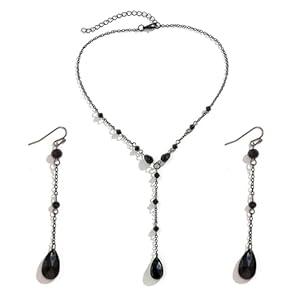 QLYOVWE Goth Red Teardrop Necklace Earrings Sets for Women Retro Black Rhinestone Chain Tassel Y Necklace Punk Blood Water Drop Earrings Vampire Halloween Cosplay Jewelry Gift (Black)