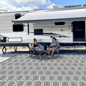 Outdoor Camping Rugs, Rug Patios Clearance Plastic Straw Rug Weatherproof Reversible Mats, Large Floor Mat for Outdoors, RV, Patio, Backyard, Deck, Picnic, Beach, Trailer, Camping (9' x 18', Grey & White)