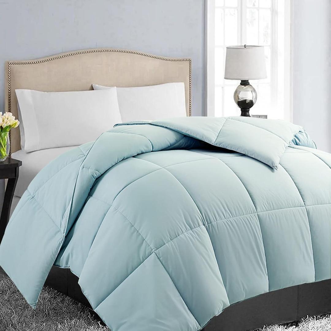 EASELAND Oversized Queen Down Alternative Comforter - Quilted Duvet Insert for All Seasons, Soft Lightweight with Corner Tabs, Summer Winter Warm Bedding, Aqua 98×98 Inches