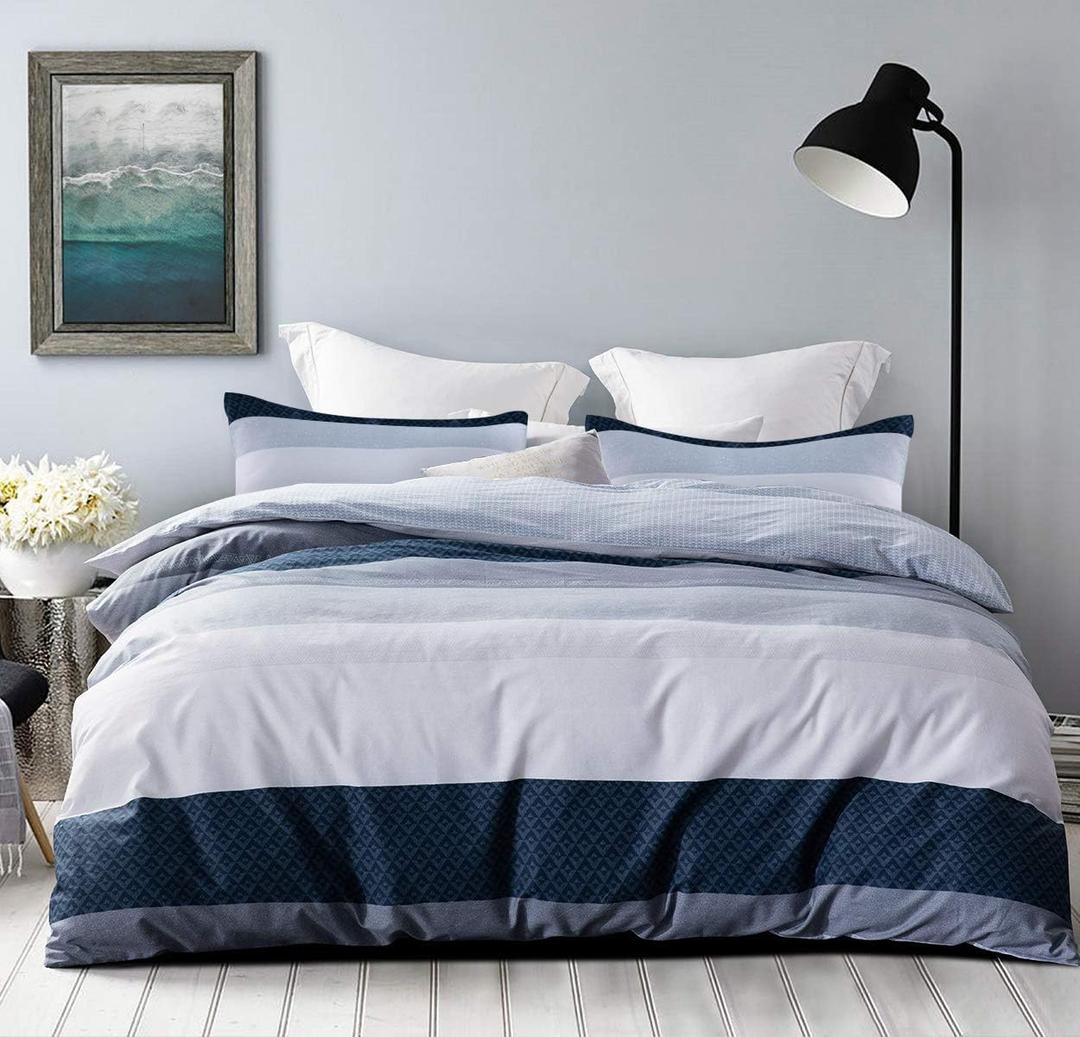 SLEEPBELLA Comforter Queen Size, 600 Thread Count Cotton White and Navy Striped Patchwork Reversible Pattern Reversible Blue Comforter Set,Down Alternative Bedding Set 3Pcs (Queen, Blue Patchwork)