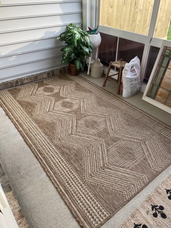 Tribal Indoor/Outdoor Light Brown 3 ft. 6 in. x 5 ft. Area Rug