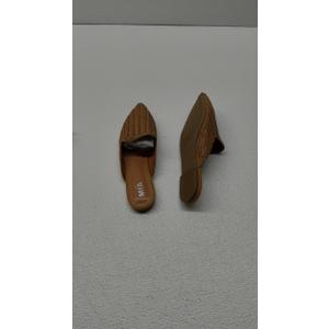 Mia Women 10