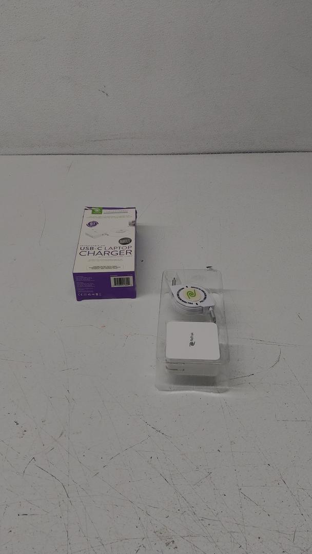 ReTrak PremierSeries ETCHGNBC61 USB-C Notebook Charger