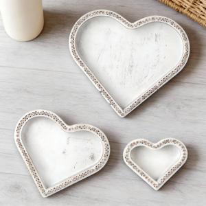 Remerry 3 Pcs Valentine's Day Heart Wooden Trays Rustic Heart Shaped Wooden Tray White Washed Bead Tray for Candle Keys Jewelry Modern Farmhouse Table Centerpieces Home Party Wedding Decor, 3 Size