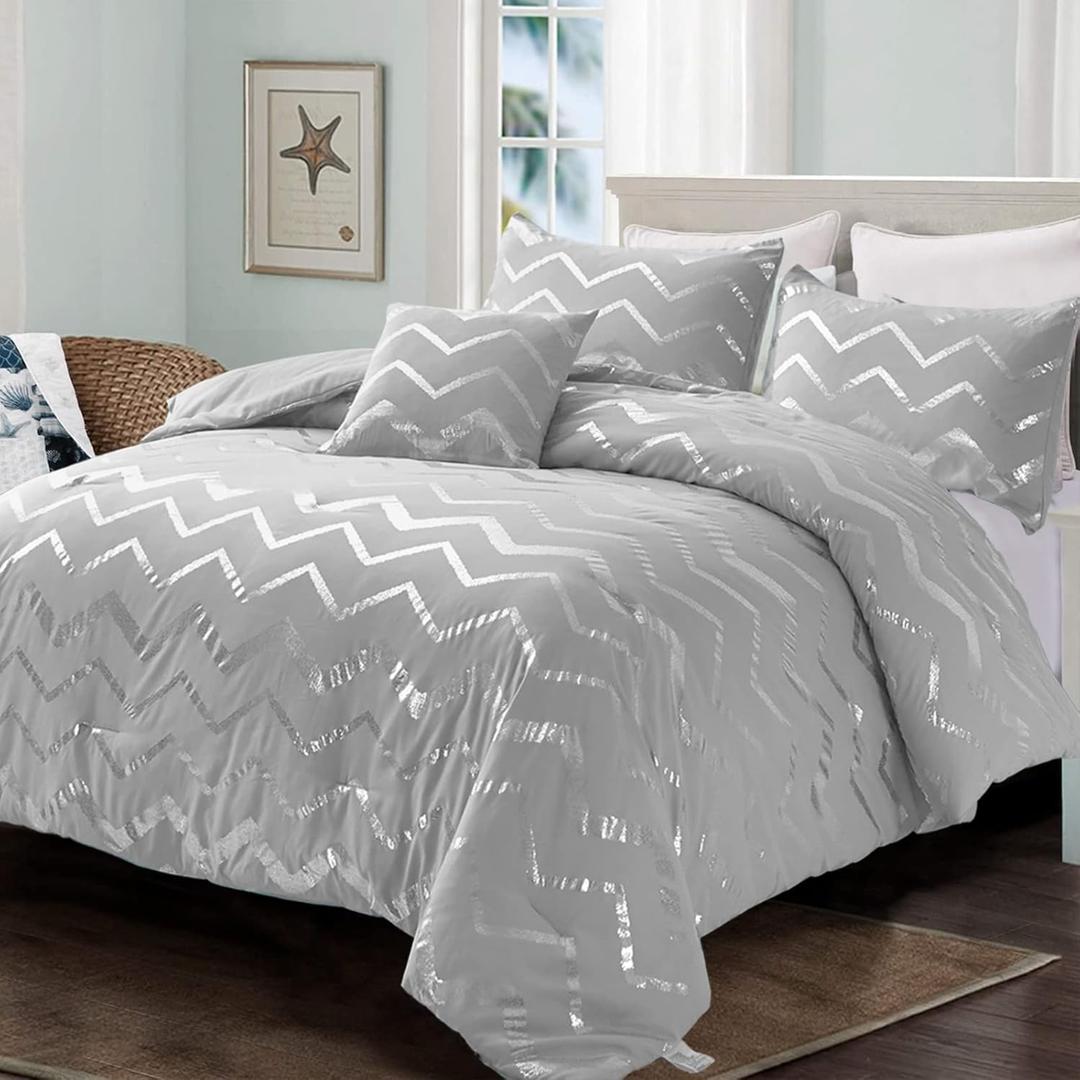 Menghomeus Grey and Silver Comforter Set Queen/Full Metallic Print Geometric Bed Comforter 4 Pieces Soft Microfiber Bedding for Teen Kids Boys (2 Pillow Shams + 1 Decorative Pillow Sham)