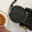 Oster Flip Belgian Waffle Maker Nonstick, 120V ~60HZ 1000W, Oster, Model : CKSTWFBF10.