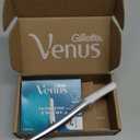 Gillette Venus Facial Razor, Exfoliating Dermaplaning Tool for Face, Replaceable Refills, Removes Fine Facial Hair, Exfoliates Dead Skin, Skin Defense Guard, Handle with 5 Blade Refills