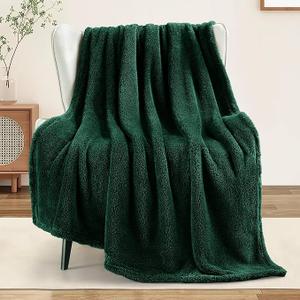Exclusivo Mezcla Fleece Throw XL Blanket for Couch, Sofa, Super Soft and Warm Forest Green Blankets, All Season, Cozy, Plush, Lightweight, 50x70 Inches
