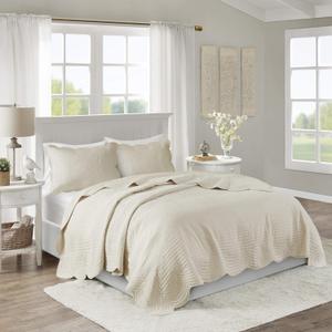 Madison Park Tuscany Quilt Set-Casual Damask Stitching Design Lightweight Coverlet Bedspread Bedding, Shams, King/Cal King(108"x96"), Medallion Cream 3 Piece