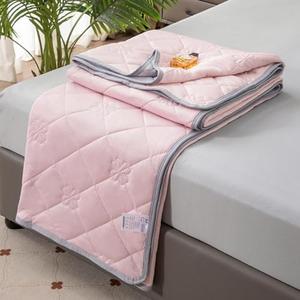 Cooling Comforter Quilt, Ice Blanket for All-Season Lightweight Soft Cooling Blanket for Night Sweats Hot Sleeper, Breathable Lightweight Blankets Cold Touch Fabric Quilt 39X75
