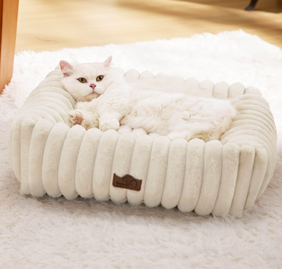 Bedsure ComfyFleece® Cute Dog Bed for Small Dogs & Cats Washable，20in Cream