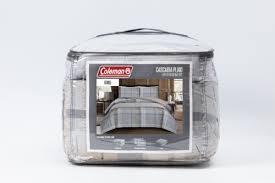 Coleman, Full/Queen, Included in this set: 1 Comforter:90 x 90 in, 2 Comforter:20x26 in, 1 Quilt: 90x90in, 4 Piece Bedding set
