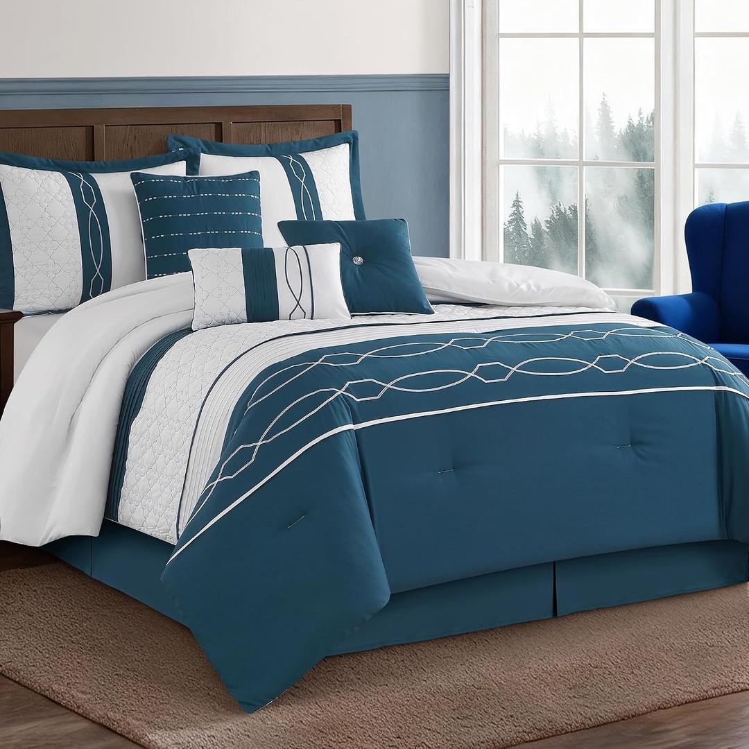 7 Piece Comforter Set, Queen, Green Geometric Clip Design, 100% Polyester, Luxury All Seasons Bed Set Includes Comforter, Bed Skirt, Pillow Shams, and Decorative Pillows