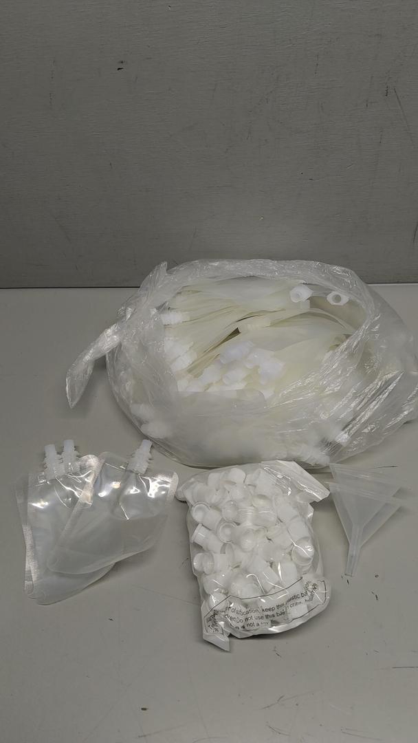 Meanplan 100 Pcs Plastic Pouches Bulk Reusable Squeeze Pouches Clear Plastic Juice Leak Proof Bags with Funnel for Party Favors Supplies(3.5 oz,Straight Mouth)