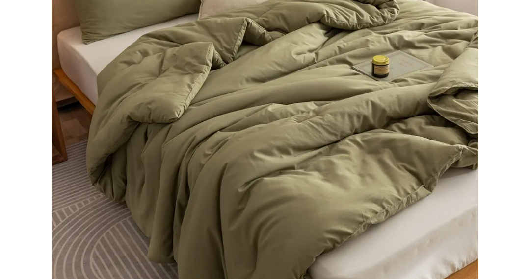 All Season Lightweight Blanket Quilt 90 in x 90 in, Queen, Green