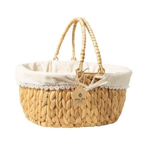 Geytetqi Wicker Picnic Basket with Handle and White Liner, Perfect for Couples, Families, and Friends. HandWoven Water Hyacinth Basket with Lining for Outdoor Dining and Home Decor