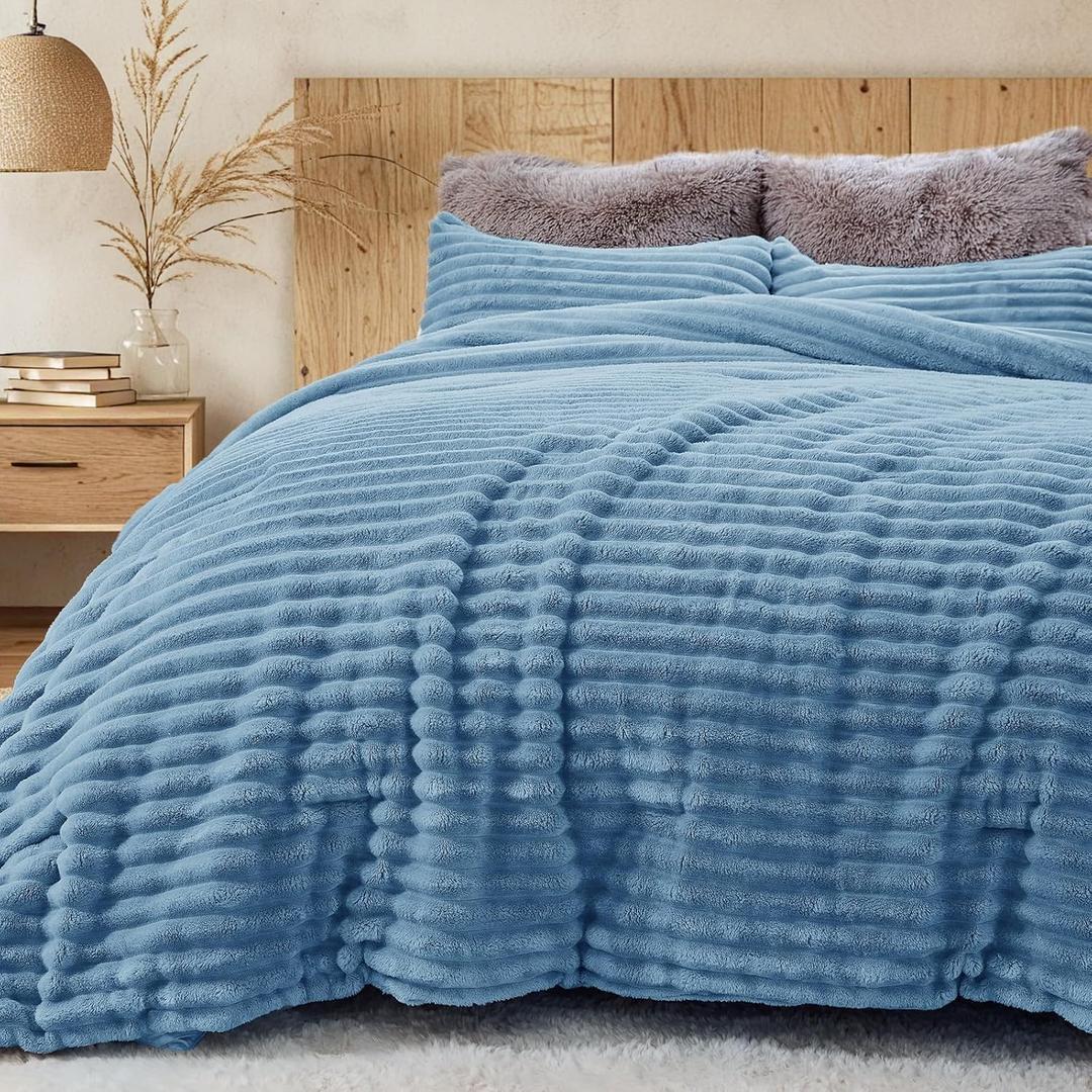 Sasttie California King Comforter Set 3 Pieces - Super Soft Fleece Comforters Cal King Size, 1 Luxury Warm Fuzzy Marshmallow Cali King Comforter with 2 Pillow Cases, Faux Fur Bedding Set, Greyish Blue
