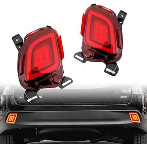 GeeGee Red Lens LED Rear Bumper Fog Light Assembly Compatible With 2015 2016 2017 2018 Toyota Highlander Functions as Rear Fog Lamp Brake Light Bumper Reflector 3-In-1 (Rear fog lamp （15-18）)
