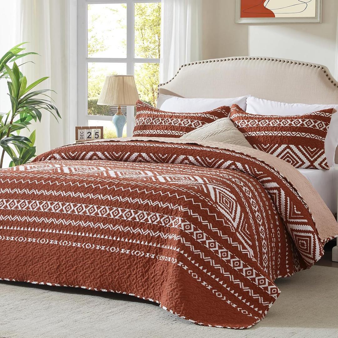 LEAONME 3 Pieces King Size Burnt Orange Rust Quilt Set with Checkered Pattern Lightweight Oversized Bedspread 98''x106'' Soft Coverlet Warm Bed Cover for All Seasons (1 Quilt, 2 Pillow Shams)