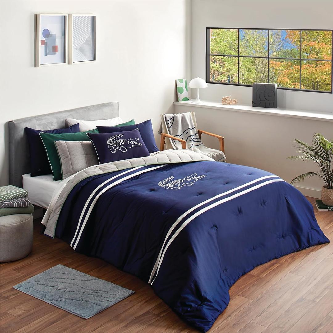 Lacoste Big Croc 100% Cotton Percale Comforter Set, Navy, King
180 Thread Count, Reversible Duvet & Pillow Shams, Soft Breathable, Iconic Croc Logo, Oeko-Tex Certified, Machine Washable