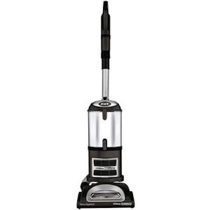 Shark Navigator Lift-Away Deluxe Upright Vacuum UV440