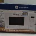 GE Countertop Microwave Oven, Compact 0.9 Cubic Ft., 900-watt Capacity, 7 Auto Cooking Settings, Child-Lock Technology, Kitchen Essentials for The Countertop, Dorm Room or Apartment, White