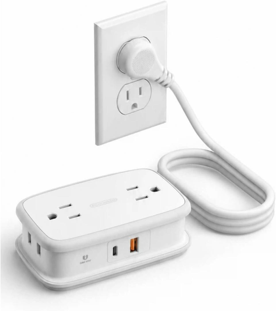 NTONPOWER GaN 45W USB C Power Strip, 4 AC Outlets with 4FT Retractable Flat Extension Cord, 45 Angled Plug Compact Travel Power Strip, Fast Charging for MacBook, iPad Pro, iPhone, Galaxy