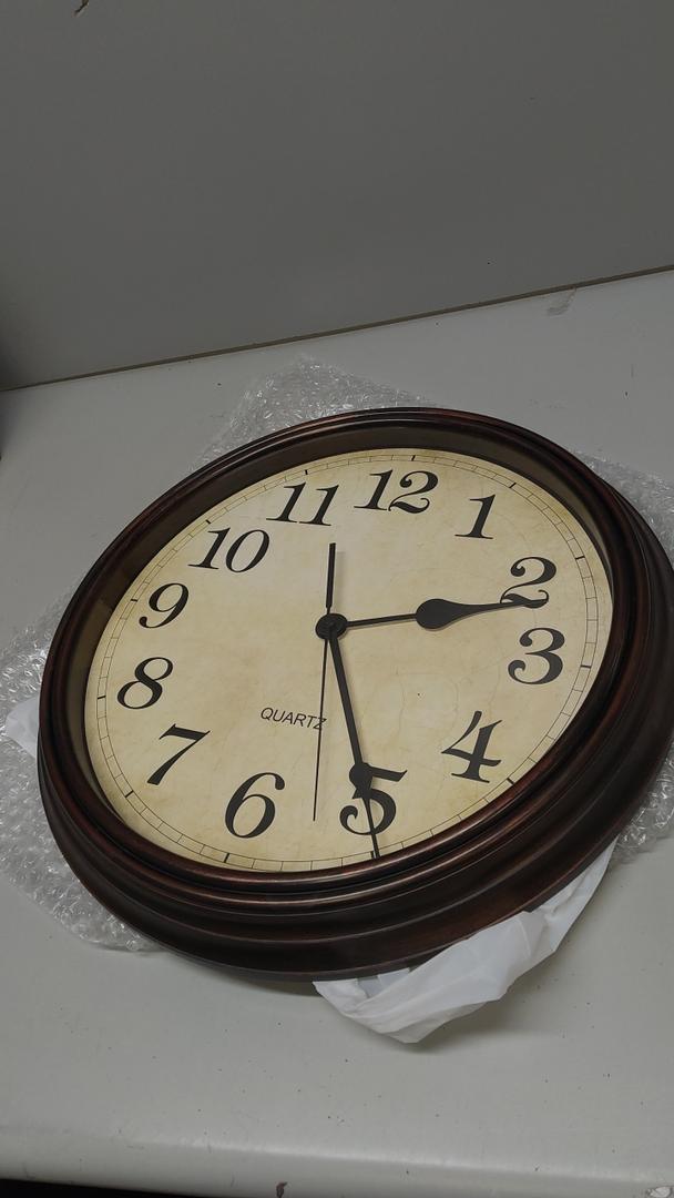 HYLANDA Wall Clock, Bronze Silent Non Ticking Classic Battery Operated Clocks, Decorative for Living Room, Bedrooms, Kitchen, Office (16 inch) A_bronze