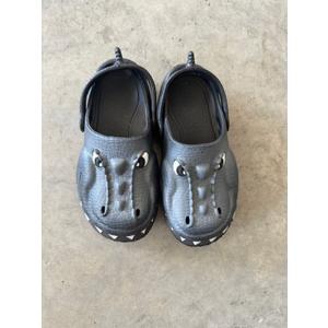 B Black Alligator Clog 3