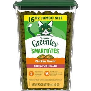 Greenies Cat Treats, Feline Smartbites, Skin & Fur Health, Crunchy and Soft Cat Treats, Chicken Flavor, 16 oz. Tub (EXP 09/09/27)