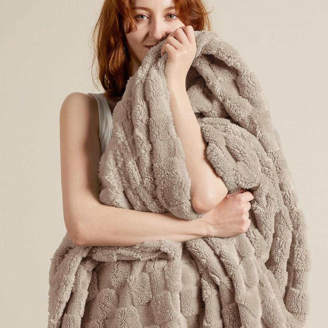 Bedsure Light Taupe Throw Blanket for Couch - Super Soft Cozy Blankets for Women, Cute Small Fleece Throws for Girls, 50x60 Inches