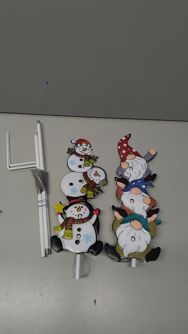 Yard Stakes Outdoor Decorations Snowman /Gnomes Garden Signs Christmas Potted Plant Stakes for Holiday Winter Home Lawn Garden Porch Walkway Party Decor