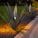 2 PCS Metal Agave Sculpture Decoration, Vintage Country Hand-Painted Sculpture DIY Metal Agave Plant, Home Garden Courtyard Lawn Outdoor Decoration (Serrated Antique Bronze Color), Small