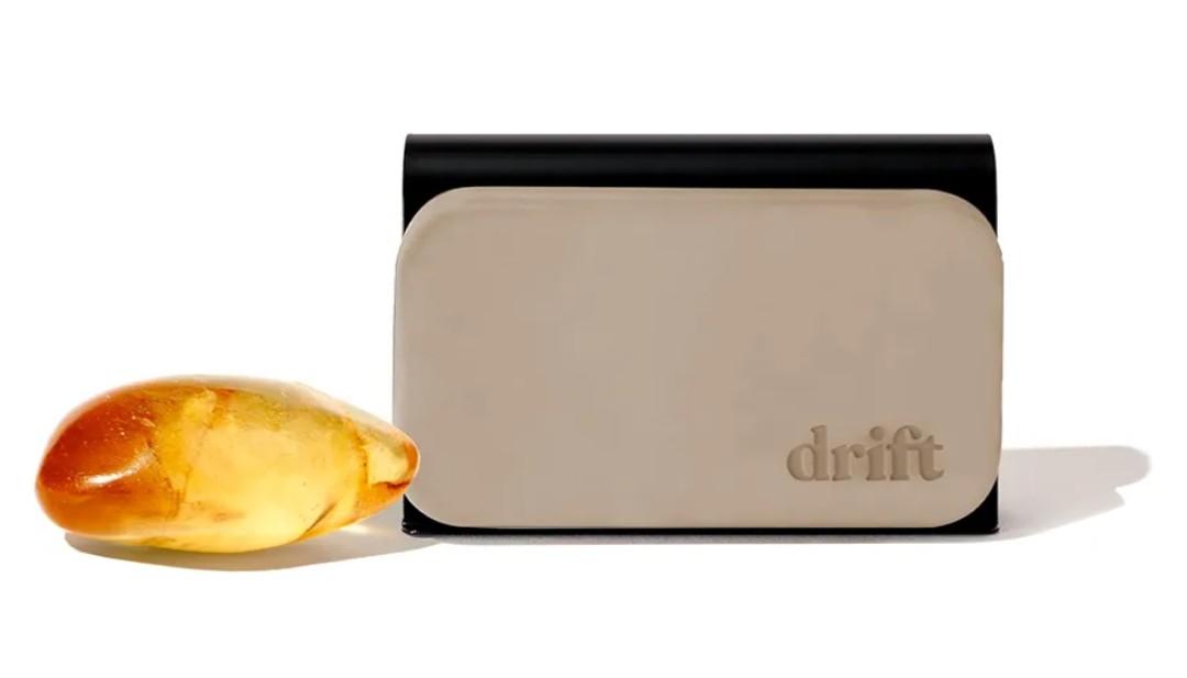 Drift Car Air Freshener - Stone Air Freshener Car Odor Eliminator - Long Lasting Scent - Auto Accessories - Metal Clip - Essential Oils - Clean Ingredients - Amber Scent Starter Kit