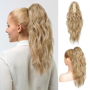 Flufymooz Ponytail Extension, 18Inch Claw Clip Ponytail Extension, Wavy Curly Claw Clip in Ponytail Hair Extensions, Natural Fake Ponytail Synthetic Hairpiece for Women (Golden Blonde with Highlight)