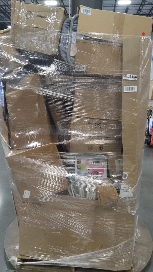 Pallet of salvage items