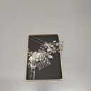 Bridal Floral Hair Comb Accessory Crystal Decoration Elegant Wedding Headdress for Brides and Bridesmaids for Parties and Special Occasions