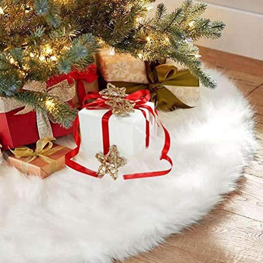 CHICHIC 60 inch Christmas Tree Skirt Faux Fur Xmas Tree Skirt Christmas Decorations Holiday Tree Ornaments Tree Decoration for Christmas Home Decorations, Xmas Party Holiday Decorations, Snow White