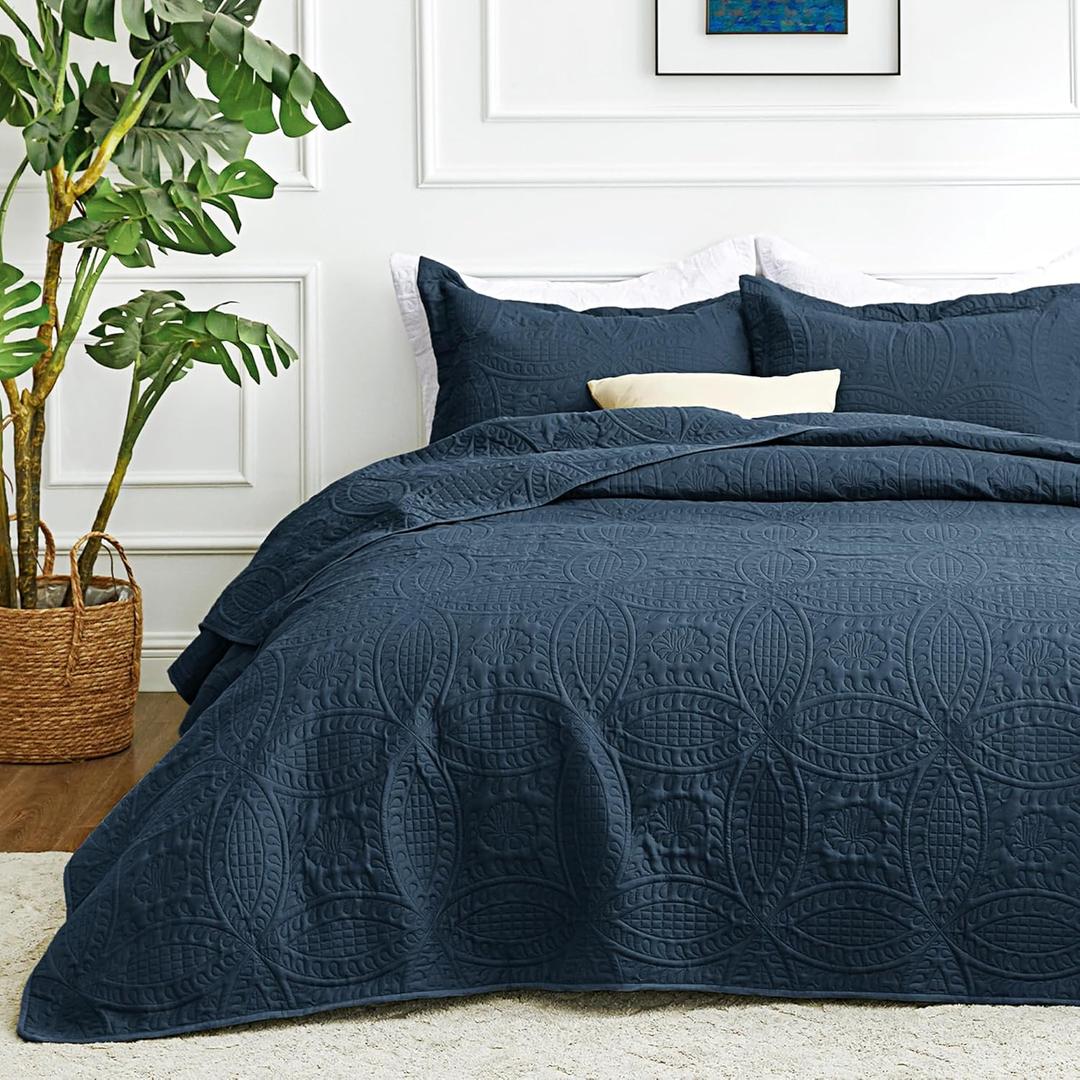 Love's cabin Oversized King Size Quilt Bedding Set Navy Bedspreads - Oversized King Lightweight Bedspread Comforter - Coin Pattern Coverlet for All Season - 3 Pieces (1 Quilt, 2 Pillow Shams)