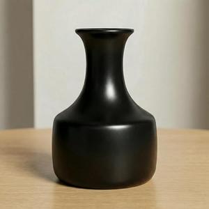 Wancetang Black Ceramic Vase, 7 Inch Small Modern Flower Vase, Matte Minimalist Vases for Home Decor, Wedding Boho Decor, Table Shelf Bookshelf Bathroom Decoration