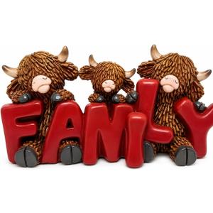 Cute Highland Cow Family Figurine Holding Red Family Letters, Romantic Resin Statue as Heartwarming Housewarming Gift, Shelf & Mantel, Unique Animal Sculpture for Family & Animal Lovers (C)
