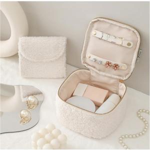 Travel Jewelry Case, 2-In-1 Small Jewelry Organizer Travel Jewelry Storage with Foldable Jewelry Roll for Earrings Rings Makeup, Travel Essentials Gifts for Women Girl,Cream White